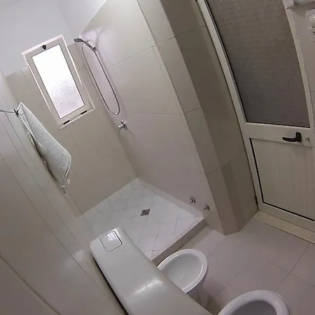 4 Stinet 3* Vlorë