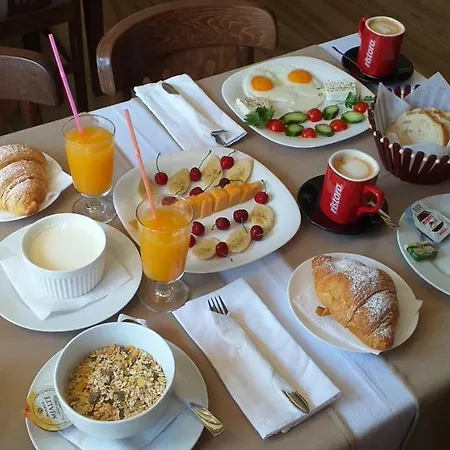 Hotel 4 Stinet 3*
