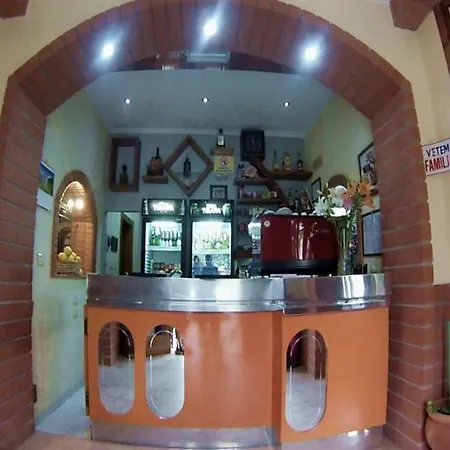 4 Stinet Hotell Vlorë