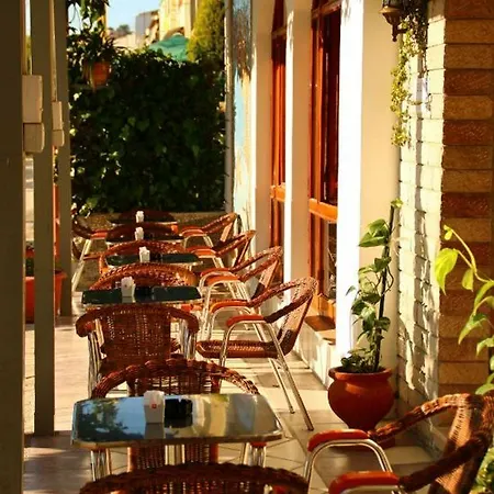 4 Stinet Hotel 3*