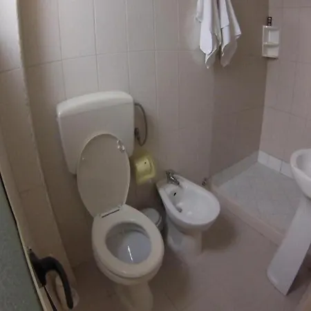 4 Stinet Szálloda Vlora